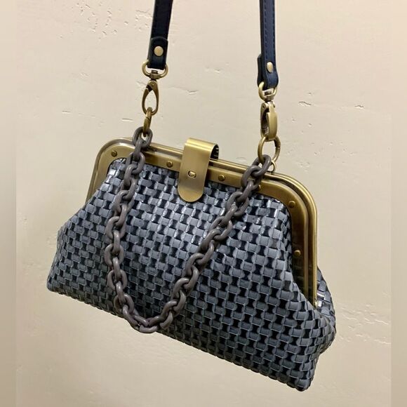 Chic Design Handmade Genuine Woven Leather Push Lock Clutch/Wristlet/Crossbody - Picture 5 of 16